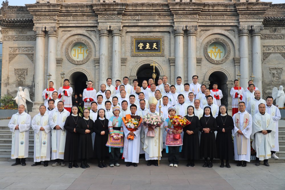 陕西省西安教区祝圣新执事 - 中国天主教