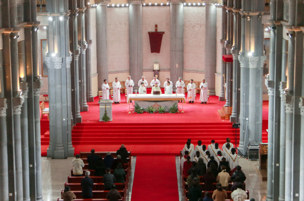 河北承德教区祝圣圣油弥撒在主教座堂举行 - 中国天主教